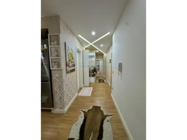 Tirane, shitet apartament 2+1 Kati 2, 107 m² (Kopshti Zoologjik, Tiranë.)
