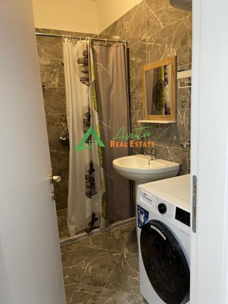 Tirane, jepet me qera apartament 2+1+Ballkon Kati 8, 80 m² 600 € (Rruga Ndre Mjeda, Kompleksi Star)