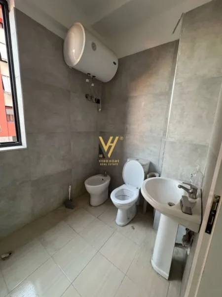 Tirane, shitet apartament 2+1+Ballkon Kati 2, 115 m² 173.000 € (SHKOZE)