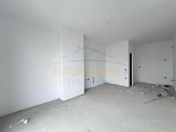 Tirane, shes apartament 1+1+Aneks+Ballkon Kati 3, 69 m² 82.500 € (Paskuqan)