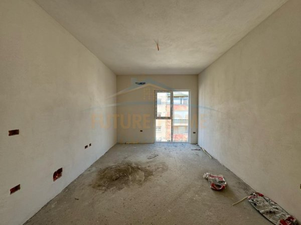 Tirane, shes apartament 2+1+Aneks+Ballkon Kati 7, 94 m² 122.500 € (ish Dogana)