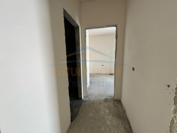 Tirane, shes apartament 2+1+Aneks+Ballkon Kati 7, 94 m² 122.500 € (ish Dogana)