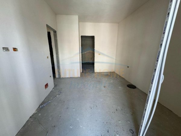 Tirane, shes apartament 2+1+Aneks+Ballkon Kati 7, 94 m² 122.500 € (ish Dogana)