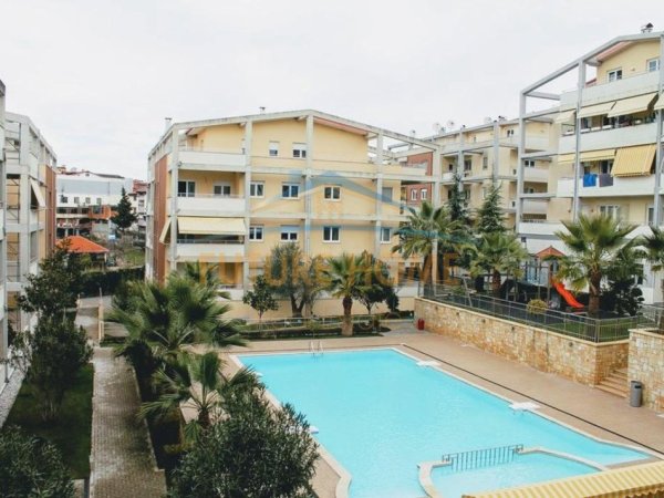 Tirane, jepet me qera apartament 2+1+Ballkon Kati 2, 132 m² 850 € (Sauk &quot;Rezidencën Touch of the Sun&#039;&#039;)