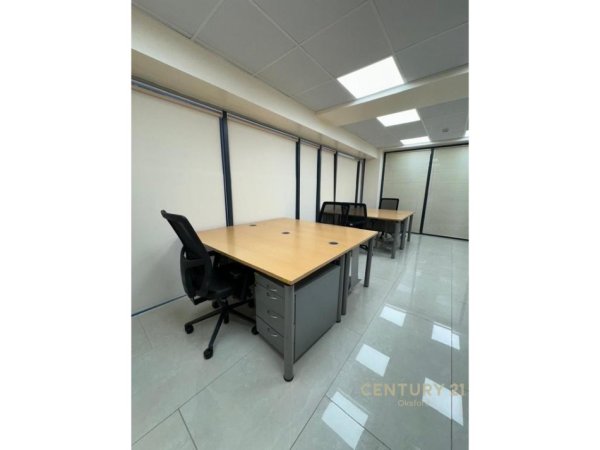 Tirane, jepet me qera zyre Kati 2, 122 m² 1.800 € (rruga e Elbasanit)