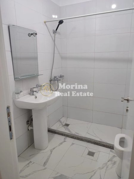 Tirane, jepet me qera apartament 1+1 Kati 2, 76 m² 300 € (Casa Italia)