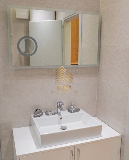 Tirane, jepet me qera apartament 2+1+Ballkon Kati 2, 126 m² 900 € (Rruga Zallit)