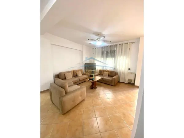Tirane, shitet apartament 2+1+Ballkon Kati 1, 113 m² 240.000 € (Nisharaku prane Square 21)