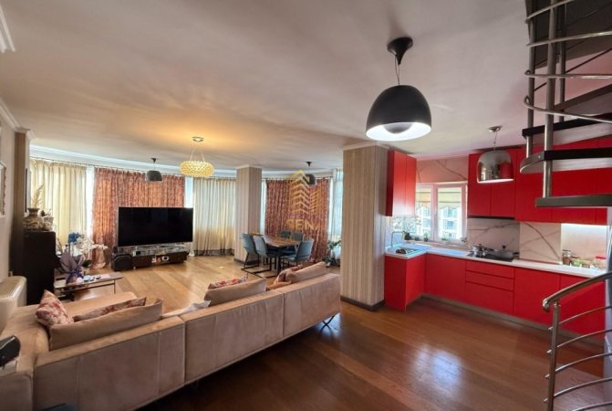 Tirane, shitet apartament 3+1+Ballkon Kati 11, 220 m² 440.000 € (Bulevardi Bajram Curri, prane pallatit me Shigjeta)