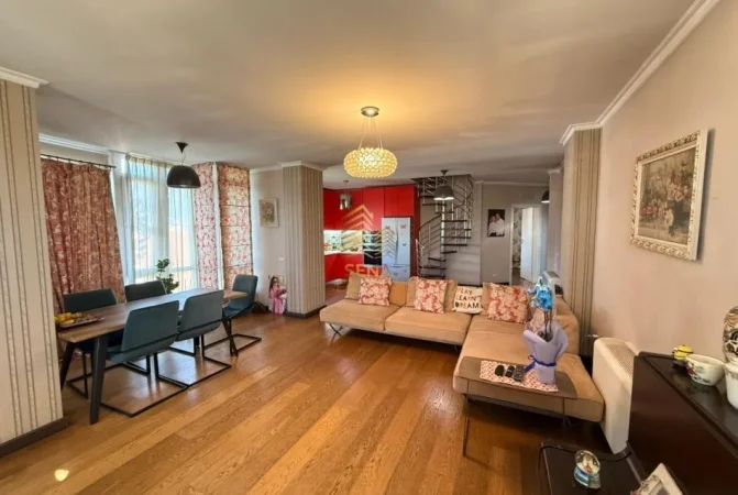 Tirane, shitet apartament 3+1+Ballkon Kati 11, 220 m² 462000 € (Bulevardi Bajram Curri, prane pallatit me Shigjeta)