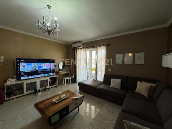 Tirane, shitet apartament 2+1 Kati 8, 105 m² 198.000 € (PRANE KOMPLEKSIT DELIJORGJIT)