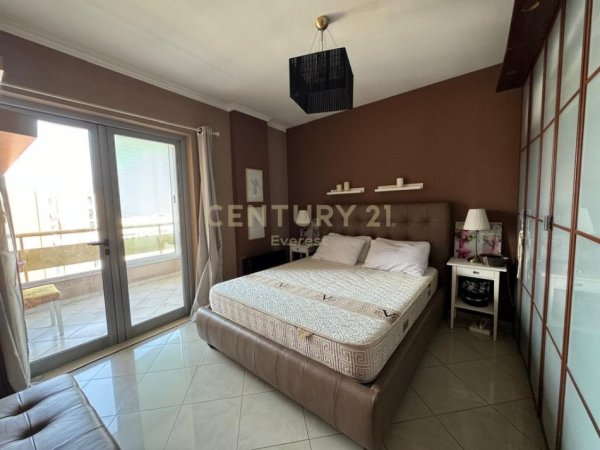 Tirane, shitet apartament 2+1 Kati 8, 105 m² 198.000 € (PRANE KOMPLEKSIT DELIJORGJIT)