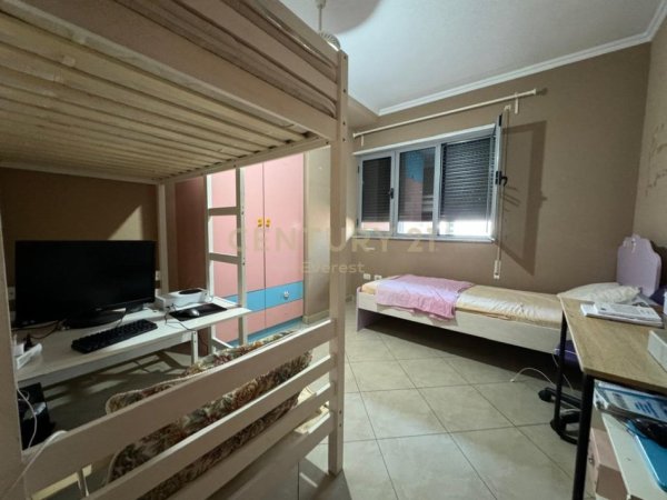 Tirane, shitet apartament 2+1 Kati 8, 105 m² 198.000 € (PRANE KOMPLEKSIT DELIJORGJIT)