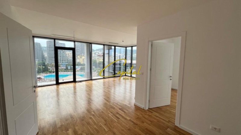 Tirane, jepet me qera zyre Kati 7, 136 m² 1.400 € (LAKE VIEW)