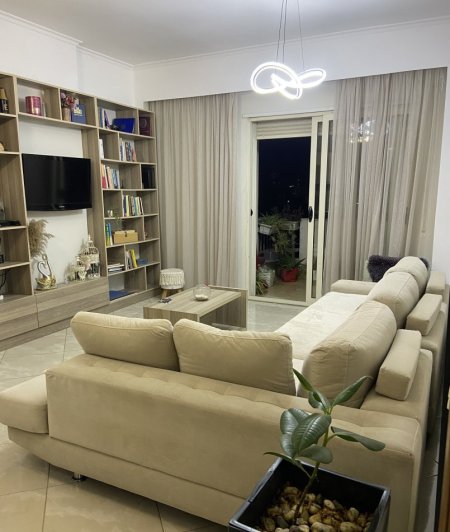 Tirane, jepet me qera apartament 1+1 Kati 5, 50 m² 430 € 