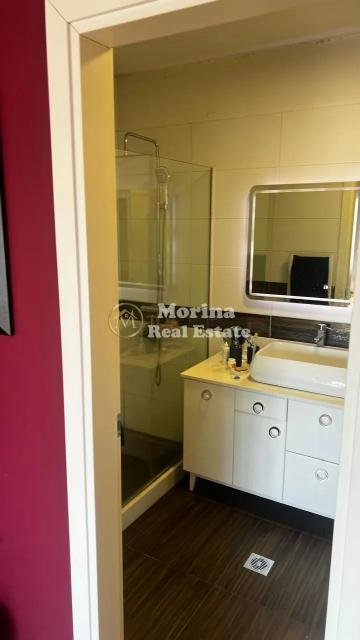 Tirane, jepet me qera apartament 2+1 Kati 5, 90 m² 800 € (Rruga e Kavajes)