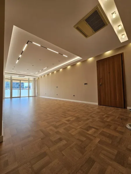 Tirane, jepet me qera apartament Kati 5, 115 m² 1.700 € (Prane Stadiumit Air Albania)