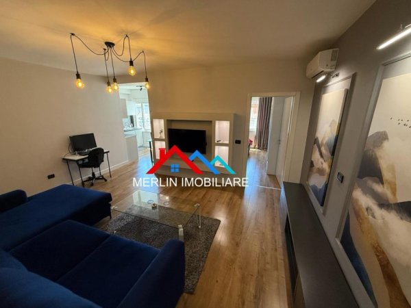 Tirane, jepet me qera apartament 1+1 Kati 11, 70 m² 700 € (KOMUNA E PARISIT)