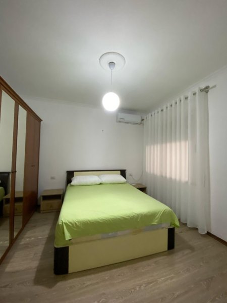 Tirane, jepet me qera apartament 3+1+Aneks+Ballkon Kati 2, 118 m² 450 € (Sotir Caci)