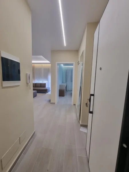 Tirane, jap me qera apartament 2+1+Ballkon Kati 3, 105 m² 1.200 € (liqeni)