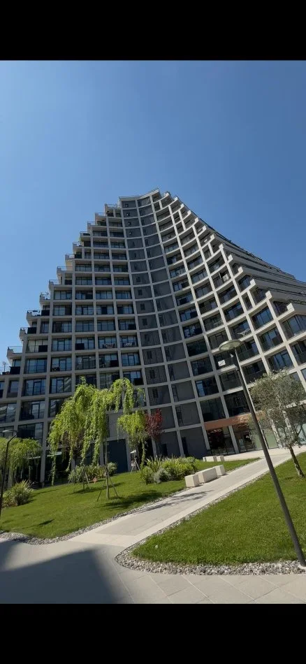 shitet apartament 2+1+Ballkon Kati 10, 128 m² 400.000 € (Kristo Luarasi)