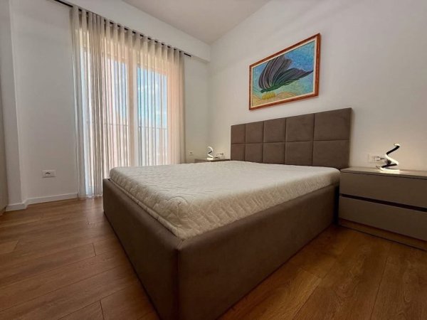 Tirane, jepet me qera , 