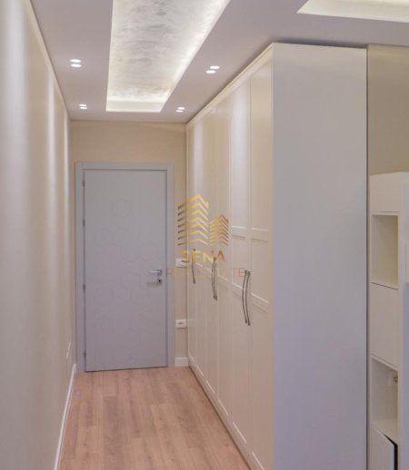 Tirane, jepet me qera apartament 2+1+Ballkon Kati 2, 126 m² 900 € (Rruga Zallit)