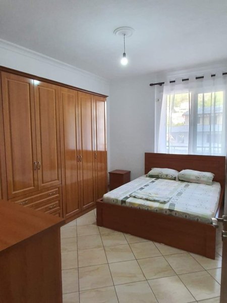 Vlore, jepet me qera apartament 1+1 Kati 1, 78 m² 50 € (Cameria Vlore)