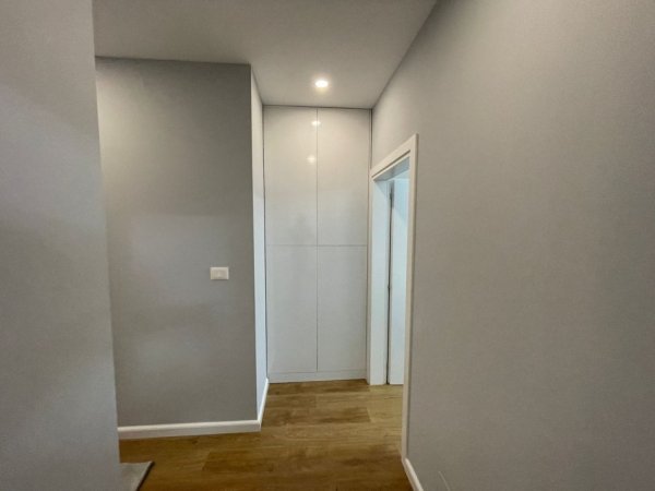 JEPET ME QERA : APARTAMENT 2+1 + 2 Zona: Prane Ring Center