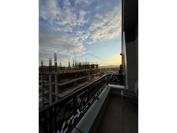 Tirane, shitet apartament 1+1 Kati 4, 64 m² 62.400 € (kamez)