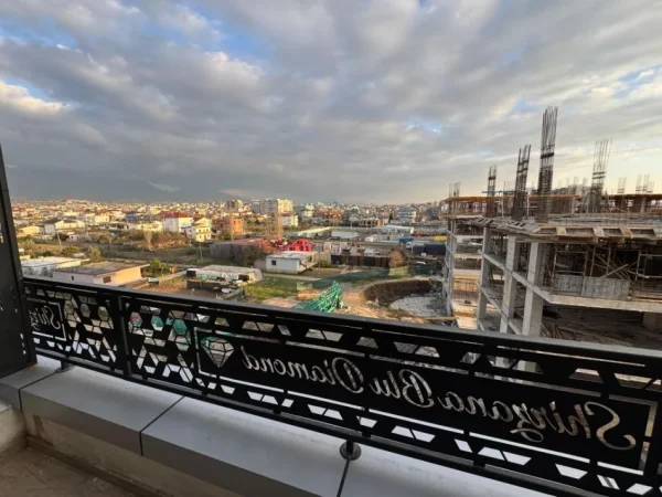 Tirane, shitet apartament 1+1 Kati 4, 64 m² 62.400 € (kamez)