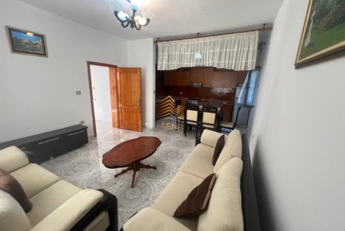 Tirane, jepet me qera apartament Kati 2, 110 m² 400 € (Rruga 3 Vellezerit Kondi)