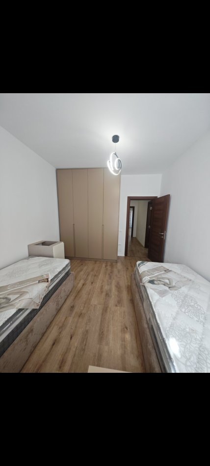 Tirane, jepet me qera apartament 2+1+Aneks Kati 3, 100 m² (Farmacia 10 Kompleksi Arlis)