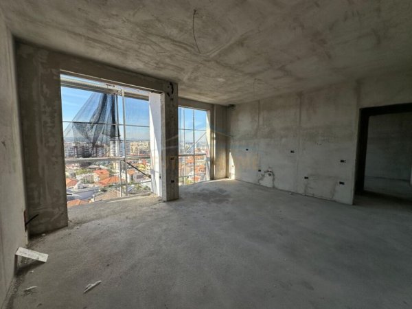 Tirane, shitet apartament 1+1 Kati 8, 69 m² 117.000 € (Bulevardi i Ri)