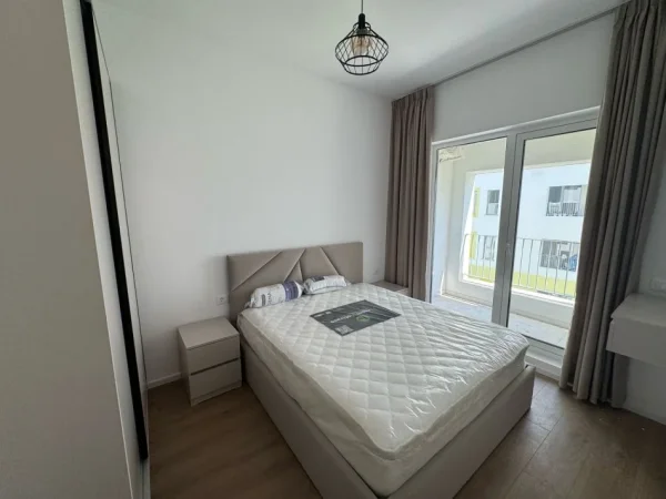 Tirane, jepet me qera apartament 1+1 Kati 5, 65 m² 400 € (ali demi)