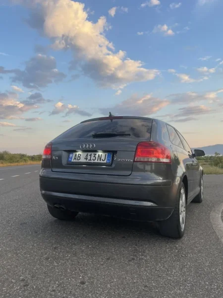 Shkoder, shitet makine Audi A3, Nafte, gri e erret manuale Kondicioner 253.000 km 2.800 €