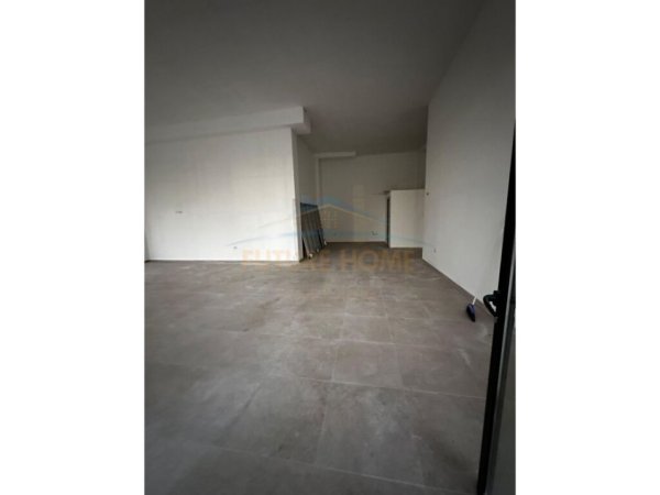 Tirane, jepet me qera ambjent biznesi Kati 0, 99 m² 1.600 € (Unaza e Re)