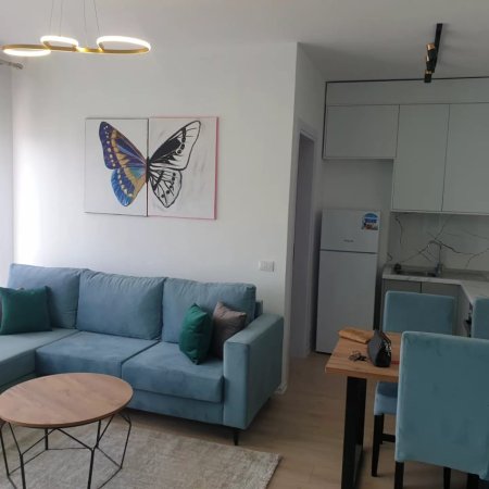 Tirane, jepet me qera apartament 1+1+Ballkon Kati 11, 70 m² 470 € (Ish Fusha e Aviacionit)