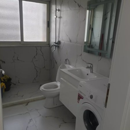 Tirane, jepet me qera apartament 1+1+Ballkon Kati 11, 70 m² 470 € (Ish Fusha e Aviacionit)