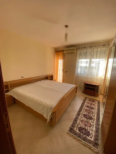 Tirane, jepet me qera apartament 1+1+Ballkon Kati 7, 70 m² 450 € (don bosko)
