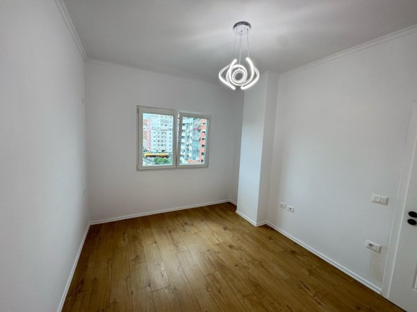 Tirane, shitet apartament 1+1+Ballkon Kati 5, 55 m² 88.000 € (mikel maruli)