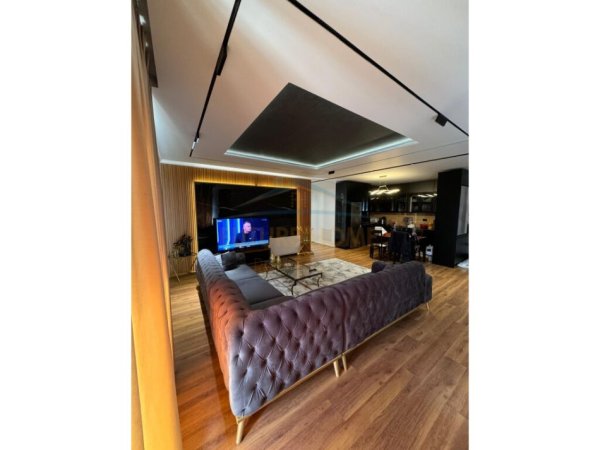 Tirane, shitet 3+1 Kati 4, 173 m² 355.000 € (Lake Land, Farke)