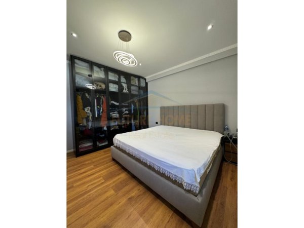 Tirane, shitet 3+1 Kati 4, 173 m² 355.000 € (Lake Land, Farke)