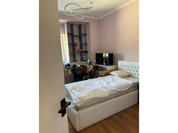 Tirane, shitet 3+1 Kati 4, 173 m² 355.000 € (Lake Land, Farke)