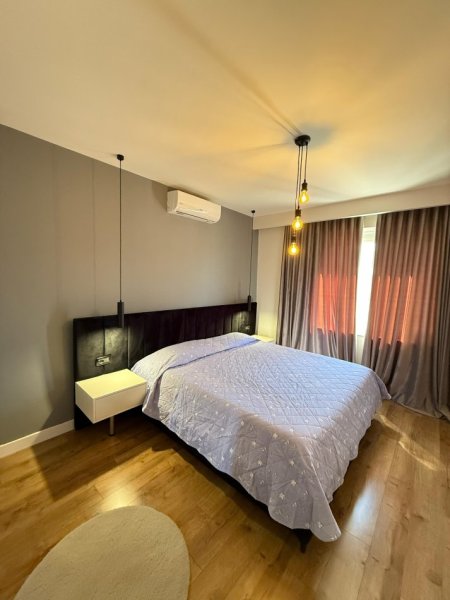 Tirane, jepet me qera apartament 1+1 Kati 11, 70 m² 700 € (Komuna e Parisit)