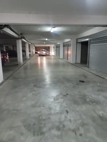 GARAZH PER SHITJE 100 m MBI REST. FRESKUT 21,000 €