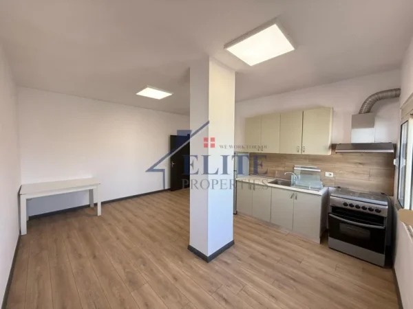 Tirane, shitet apartament 2+1+Ballkon Kati 5, 82 m² 185.000 € (Kristal Center)