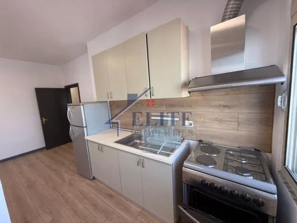 Tirane, shitet apartament 2+1+Ballkon Kati 5, 82 m² 185.000 € (Kristal Center)