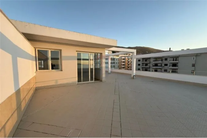 Vlore, shitet apartament+verande | Penthouse 2+1+Ballkon Kati 10, 220 m² 350.000 € (Tek Rrapi)