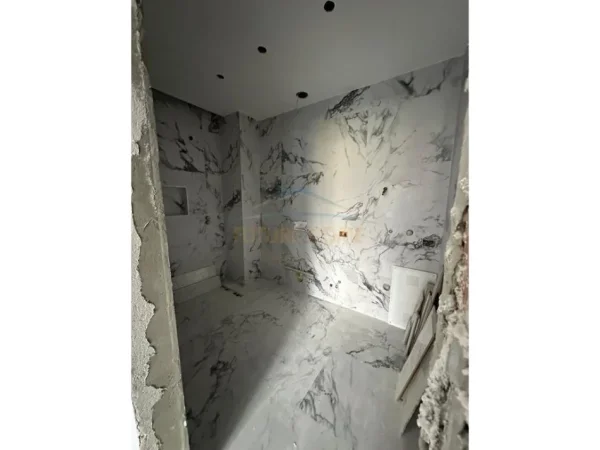 Tirane, shitet apartament 2+1 Kati 4, 130 m² 286.000 € (Rruga e Elbasanit)